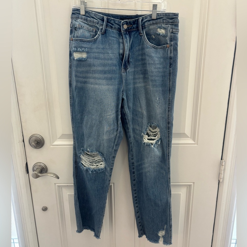 Judy Blue Distressed Straight Jeans 9/29